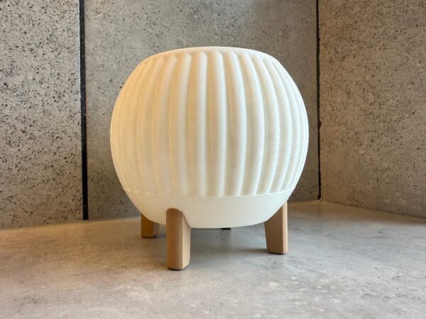 Bloempot op pootjes – wit met ribbels en matte voet - Afbeelding 2